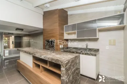Sobrado com 3 Quartos à venda, 384m² no Cristal, Porto Alegre