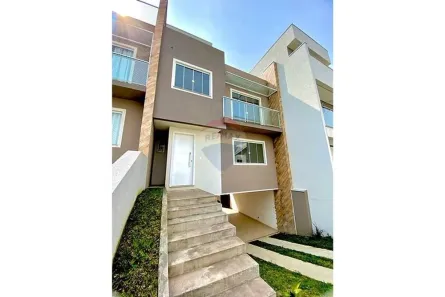 Sobrado com 3 Quartos à venda, 94m² no Campo Comprido, Curitiba