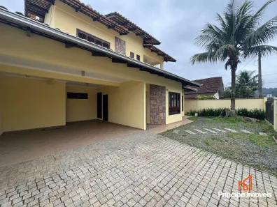 Casa com 3 Quartos à venda, 260m² no Saguaçu, Joinville