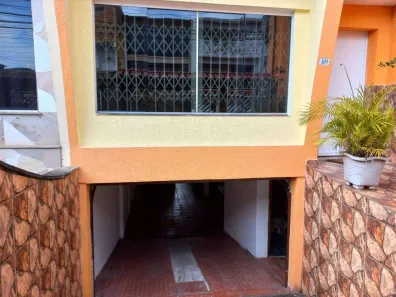 Sobrado com 3 Quartos à venda, 235m² no Jardim Guapituba, Mauá