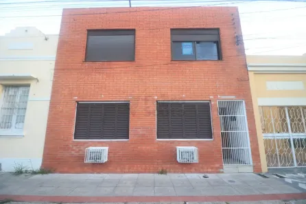 Apartamento com 2 Quartos para alugar, 56m² no Centro, Pelotas