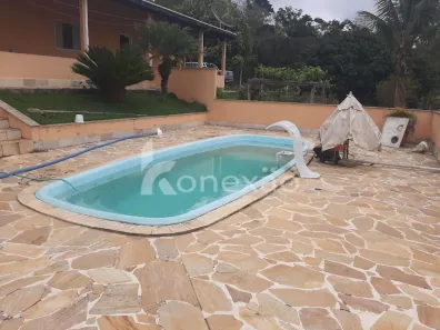 Fazenda/Sítio com 3 Quartos à venda, 200m² no Varjao, Paraibuna