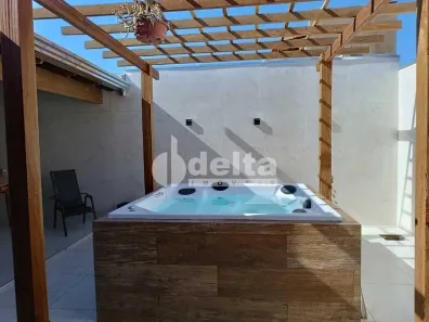 Casa com 3 Quartos à venda, 220m² no Jardim Europa, Uberlândia
