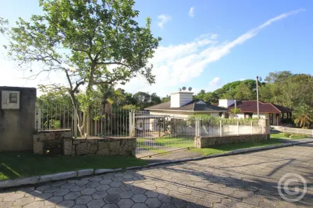 Casa com 2 Quartos para alugar, 106m² no Cacupé, Florianópolis