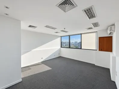 Sala Comercial para alugar, 30m² no Indianópolis, São Paulo