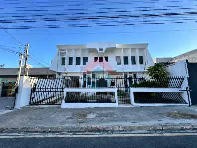 Casa com 4 Quartos para alugar, 346m² no Jardim das Américas, Cuiabá