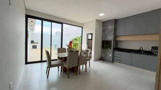 Casa com 3 Quartos à venda, 145m² no Novo Mundo, Uberlândia