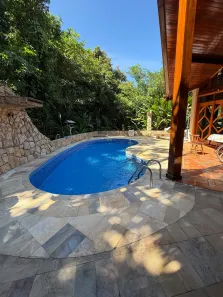 Sobrado com 4 Quartos à venda, 300m² no Guaratuba, Bertioga