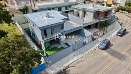 Sobrado com 3 Quartos à venda, 177m² no Loteamento Loanda, Atibaia