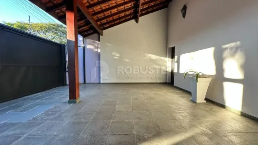 Casa com 3 Quartos para alugar, 205m² no Jardim Paraíso, Botucatu
