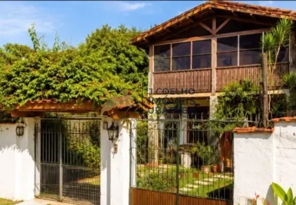 Sobrado com 3 Quartos à venda, 200m² no Perequê-Acu, Ubatuba