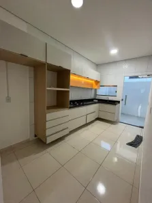 Casa de Condomínio com 2 Quartos para alugar, 60m² no Parque 10 de Novembro, Manaus