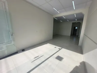 Ponto Comercial para alugar, 65m² no Restinga, Porto Alegre