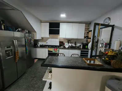 Casa de Condomínio com 3 Quartos à venda, 150m² no Sítios Santa Luzia, Aparecida de Goiânia