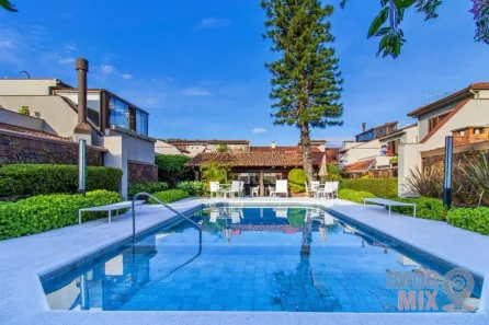 Casa de Condomínio com 4 Quartos à venda, 180m² no Três Figueiras, Porto Alegre