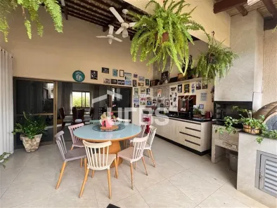 Casa de Condomínio com 3 Quartos à venda, 190m² no Loteamento Portal do Sol II, Goiânia