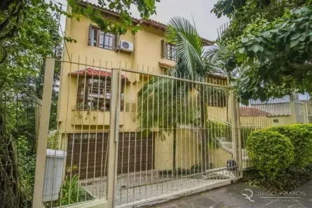 Casa com 4 Quartos à venda, 223m² no Medianeira, Porto Alegre