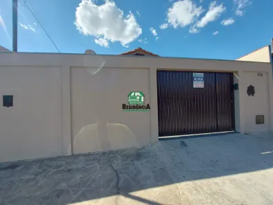 Casa com 2 Quartos para alugar, 120m² no Centro, Anápolis