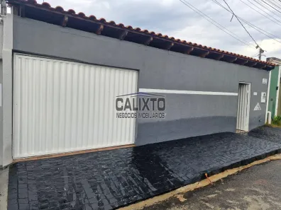 Casa com 3 Quartos à venda, 160m² no São Jorge, Uberlândia