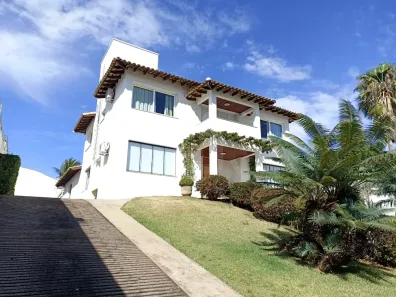 Sobrado com 4 Quartos à venda, 366m² no Morada da Colina, Uberlândia