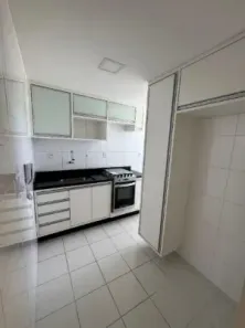 Apartamento com 2 Quartos para alugar, 70m² no Pitangueiras, Lauro de Freitas