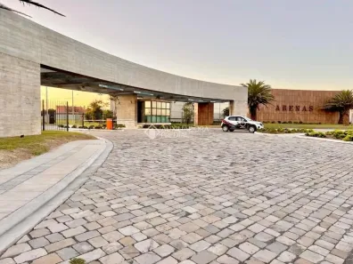 Lote/Terreno à venda, 333m² no Curumim, Capão da Canoa