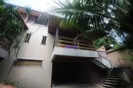 Casa de Condomínio com 5 Quartos à venda, 412m² no Baldeador, Niterói