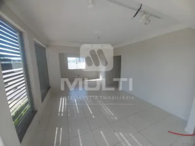 Casa com 3 Quartos para alugar, 107m² no Fundinho, Uberlândia
