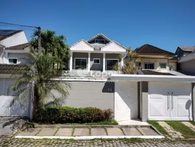 Casa de Condomínio com 4 Quartos à venda, 225m² no Vargem Pequena, Rio de Janeiro