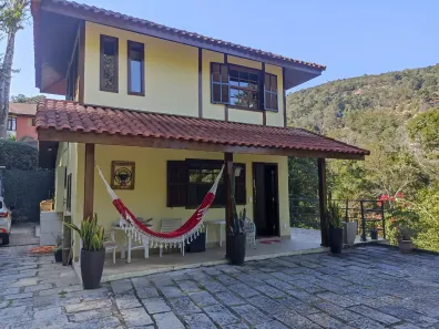 Casa de Condomínio com 3 Quartos à venda, 103m² no Araras, Petrópolis