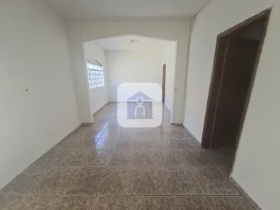 Casa com 4 Quartos para alugar, 180m² no Jaraguá, Uberlândia