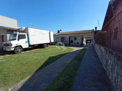 Casa com 3 Quartos à venda, 440m² no Niterói, Canoas