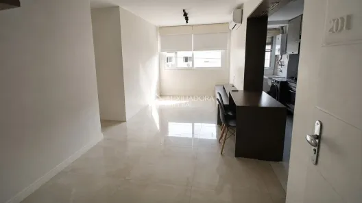 Apartamento com 2 Quartos para alugar, 60m² no Centro, Canoas