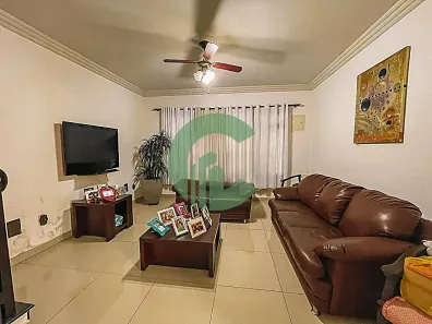 Sobrado com 3 Quartos à venda, 210m² no Santa Maria, Santo André