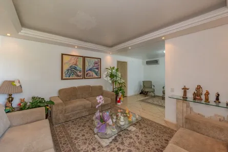 Casa com 3 Quartos à venda, 300m² no Vila Ipiranga, Porto Alegre