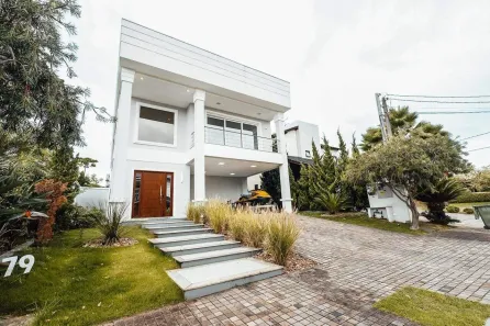 Casa com 4 Quartos para alugar, 450m² no São Vicente, Gravataí