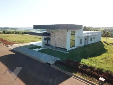 Casa de Condomínio com 3 Quartos para alugar, 301m² no Parque São Paulo, Cascavel