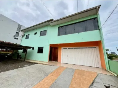 Casa com 4 Quartos para alugar, 124m² no São Cristóvão, Chapecó