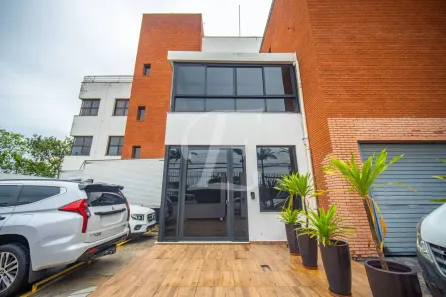 Prédio Comercial para alugar, 1300m² no Jardim Lambreta, Cotia