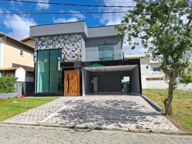 Sobrado com 3 Quartos à venda, 319m² no Botujuru, Mogi das Cruzes