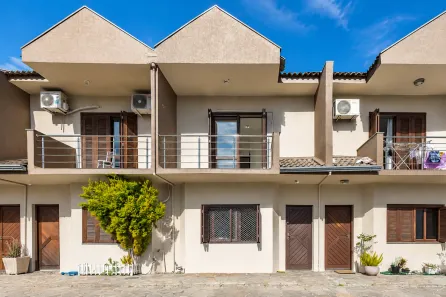 Casa com 3 Quartos à venda, 100m² no Niterói, Canoas