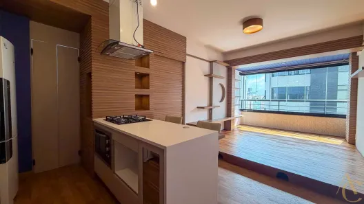 Apartamento com 2 Quartos para alugar, 56m² no Centro, Florianópolis