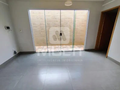 Casa com 3 Quartos à venda, 250m² no Presidente Roosevelt, Uberlândia