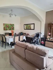 Casa com 3 Quartos à venda, 250m² no Jardim Independência, Taubaté