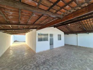 Casa com 2 Quartos para alugar, 50m² no Parque das Nações, Parnamirim
