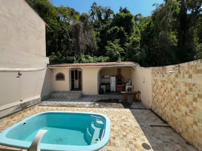 Casa de Condomínio com 3 Quartos para venda ou aluguel, 450m² no Taquara, Rio de Janeiro