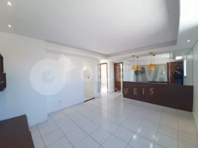 Apartamento com 2 Quartos para alugar, 60m² no Carajás, Uberlândia