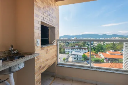 Apartamento com 2 Quartos para alugar, 72m² no Carvoeira, Florianópolis