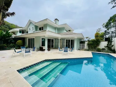 Casa com 4 Quartos à venda, 446m² no Saguaçu, Joinville