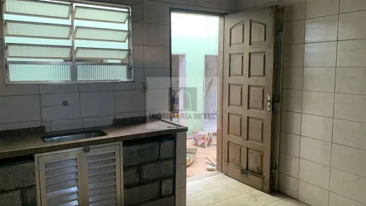 Casa com 1 Quarto para alugar, 45m² no Vila Linda, Santo André